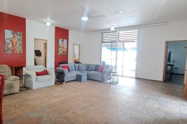 4 bedroom house with private pool and jacuzzi