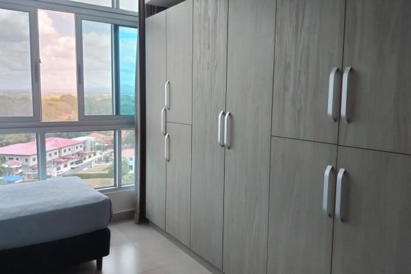 Apartamento en venta con vistas al campo de golf oceano y montana