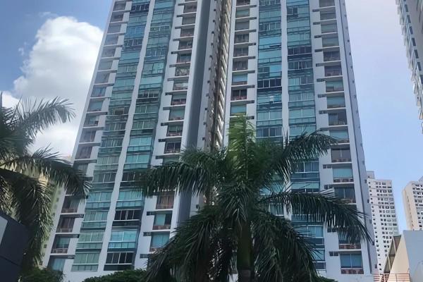 Bank sells apartment in ph sol del este