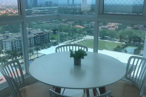 Furnished apartment vitri, 4 bedrooms, beachfront