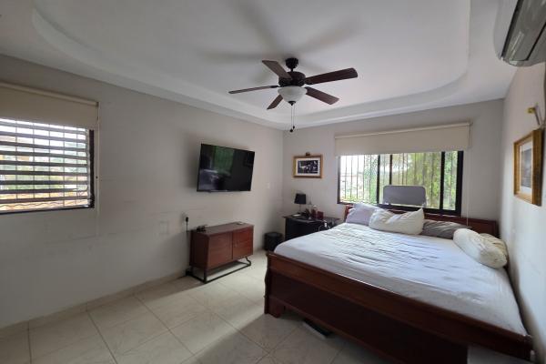 House for sale in condado del rey