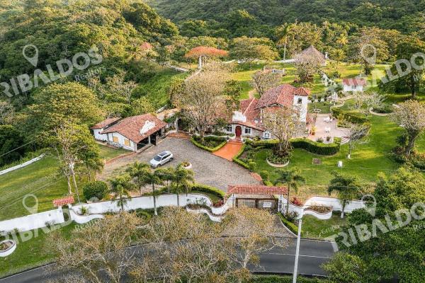 Venta de 1.8 hectáreas con ríos y senderos vía al valle de antón
