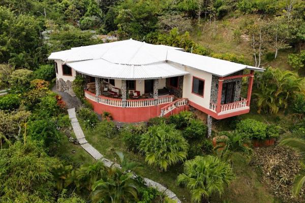 House for sale with stunning views in sora