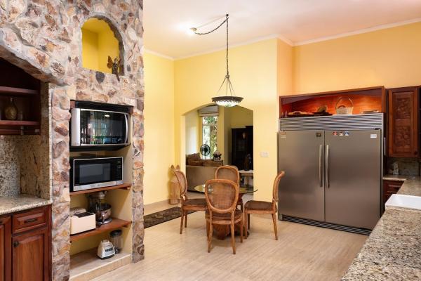 Mountain home for sale | altos del maría panama