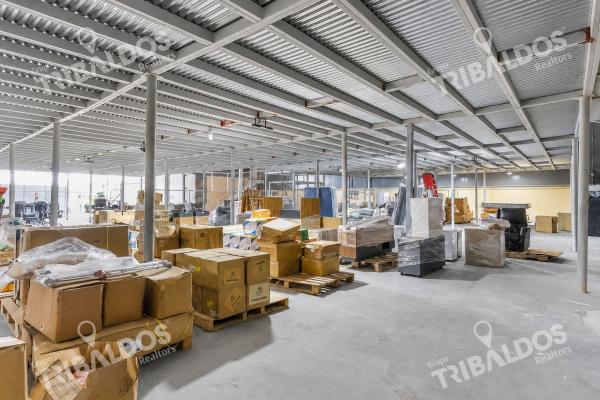 Venta de galera con mezzanine en pacora