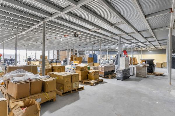Venta de galera con mezzanine en pacora