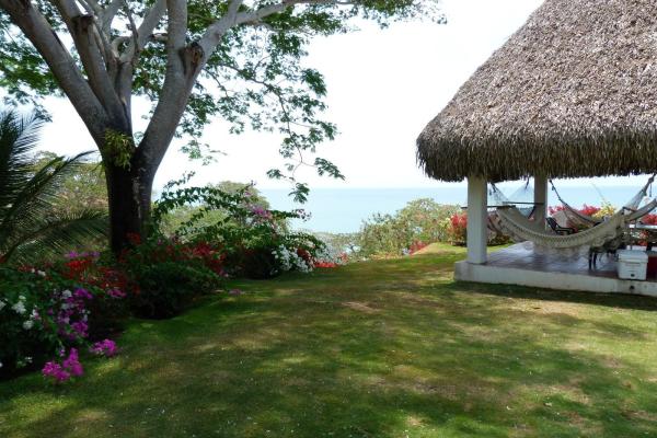 Se vende globo de terreno con acceso privado a playa solymar, bijao