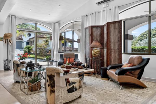Luxury home for sale in valle escondido boquete