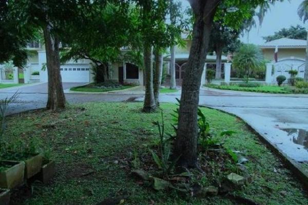 Lot in altos de amador with two level house