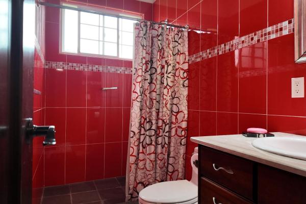 Spacious home for sale in altos del maria with pan