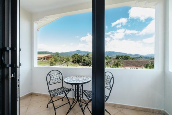 Stunning townhome in boquete canyon village