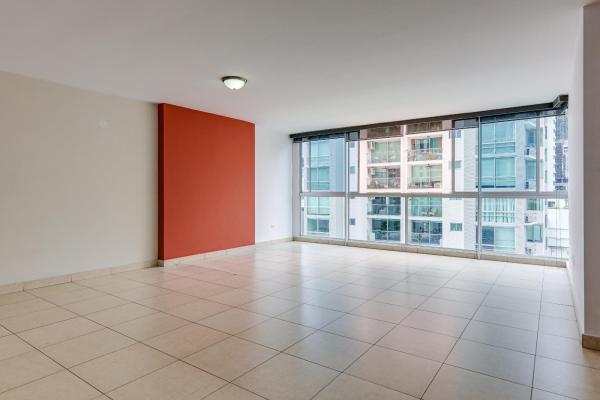 Large apartment at an excellent price