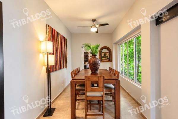 Sale of 2 houses in 1 in costa del este