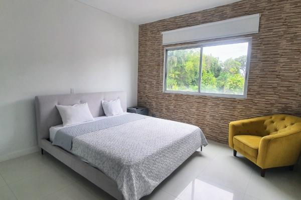 Venta casa en altos del golf con piscina propia