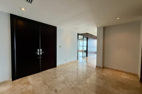 Venta de apartamento en ph torre zeus, costa del este