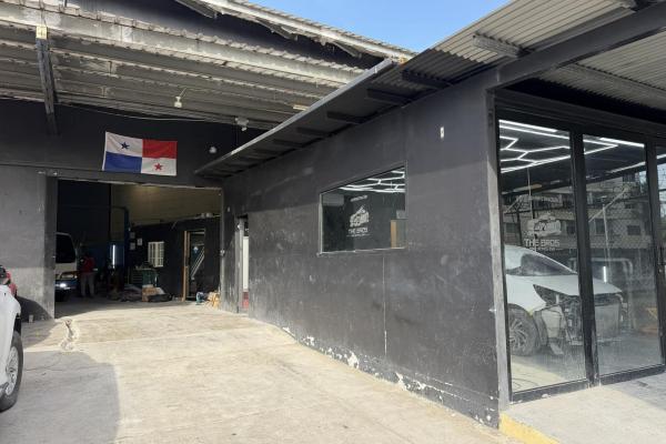 Alquiler de galera de 367.51m2 el crisol en p.h. galeras el crisol