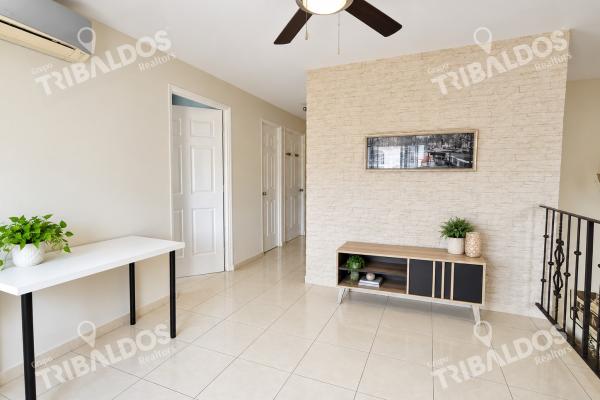 Venta de casa adosada en villa de las azores en villa lucre