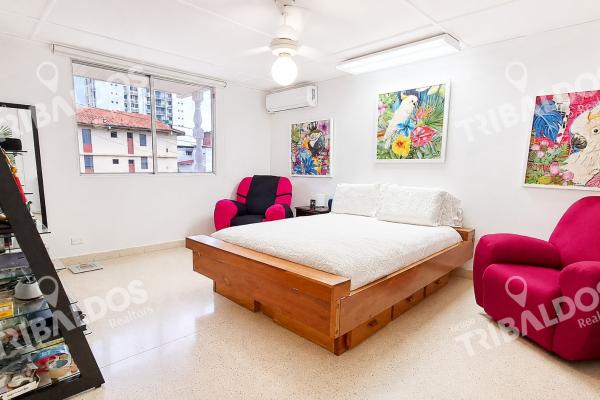 Casa en venta en la manzana de obarrio