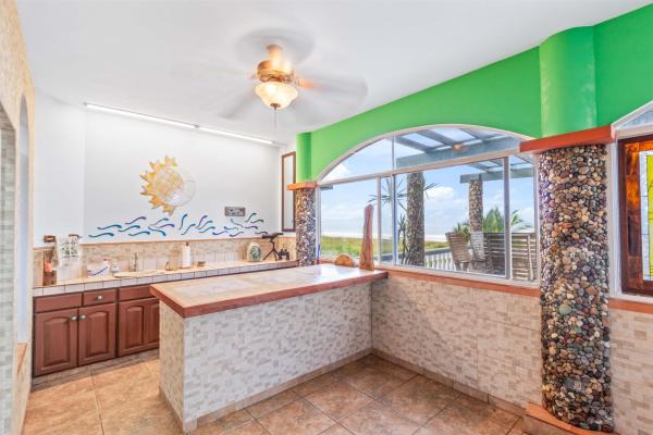 3 story beachfront house in la barqueta