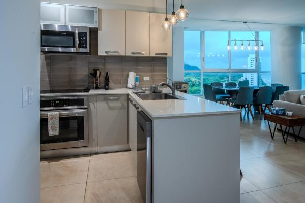Apartamento frente al mar en ph royal palm, nueva gorgona