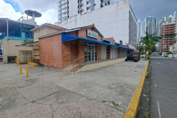 Se vende plaza comercial en bella vista