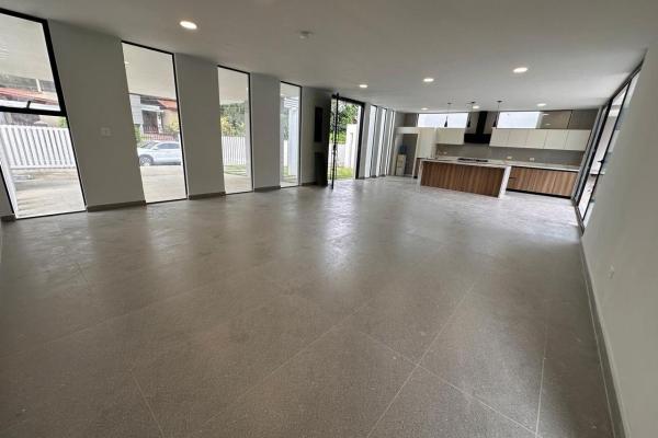 Casa en playa coronado 396k acceso a cancha golf etapa final construcción