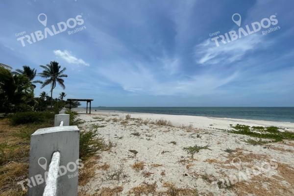 Venta de terreno con acceso al mar en rio hato