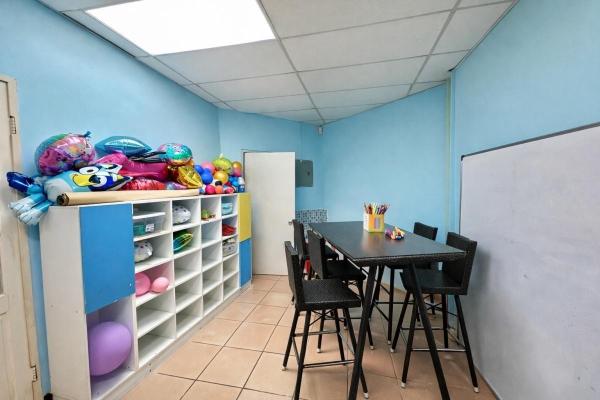 Propiedad comercial en venta o alquiler – uso multifuncional