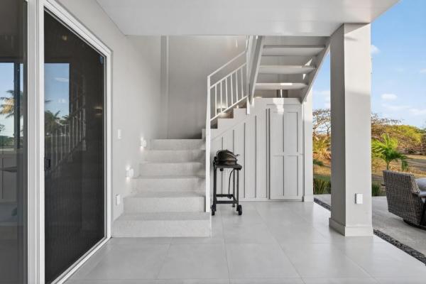 Casa moderna con vista al mar en andromeda estates pedasi