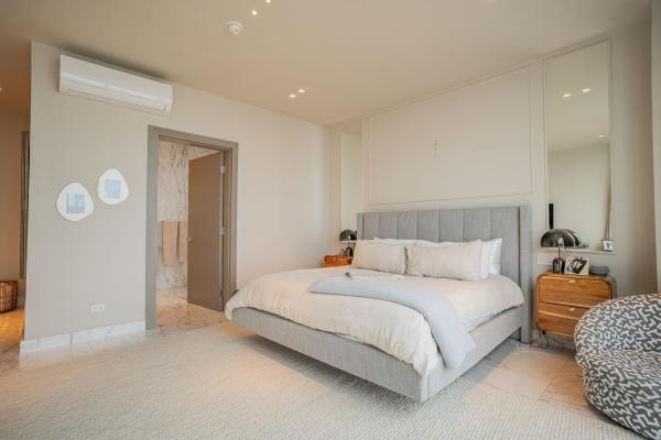 For sale 4-bedroom penthouse in ph regalia
