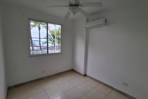 Venta de apartamento en ph altamarina, playa dorada