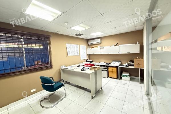 Alquiler de bodega con oficinas en juan díaz