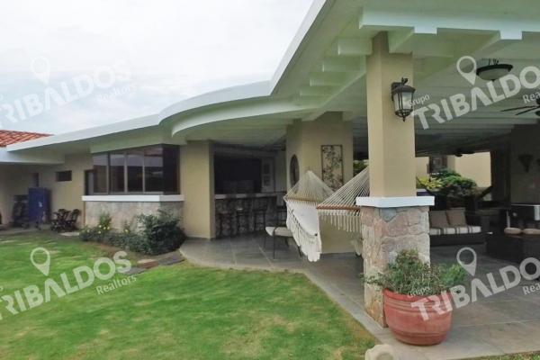 Venta de casa de playa en sea cliff, con piscina