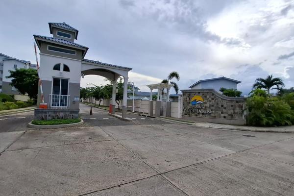 Venta de apartamento en ph altamarina, playa dorada