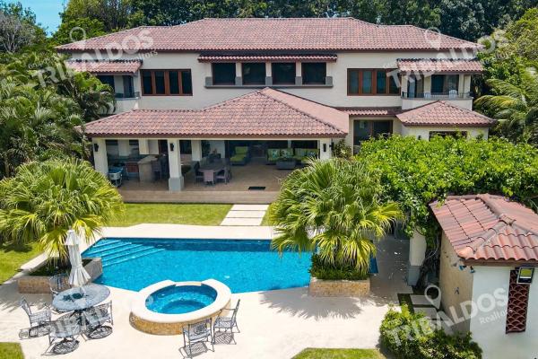 Venta de hermosa casa de playa en buenaventura