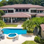 Beautiful house for sale in buenaventura