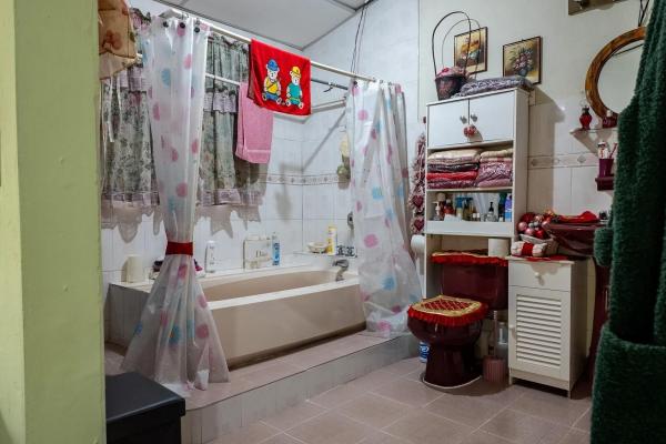 Highland home with 2 hectares in volcan