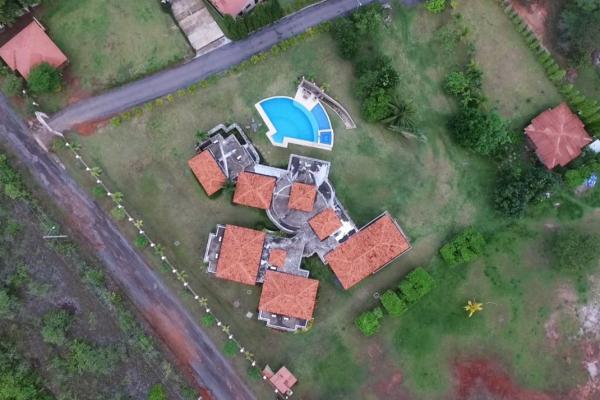 Venta de casa de playa en sea cliff, con piscina
