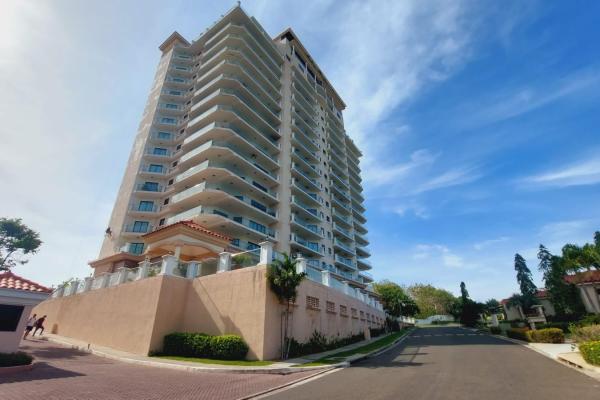 Condo for sale in vistamar - opportunity!