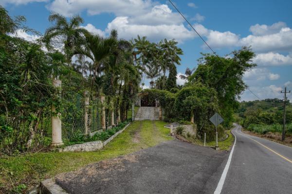 Residential estate 3.69 ha with lakes, and forest
