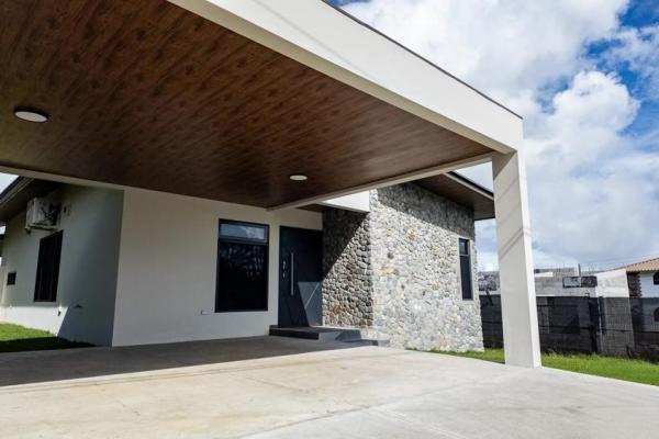 Contemporary home for sale in alto boquete