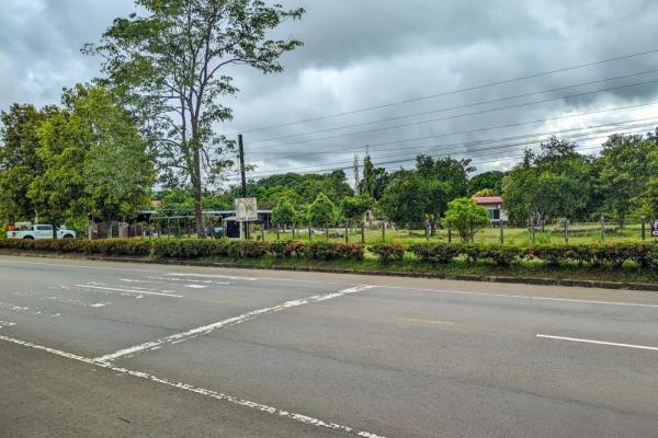 Roadside property with 2,906 m² in dolega