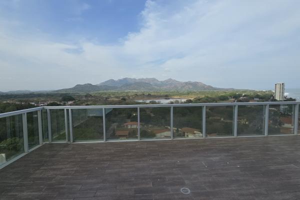 Venta de apartamento en ocean waves nueva gorgona