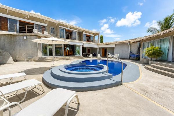 Venta de residencia moderna en coronado