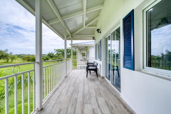Complejo de apartamentos de 12 unidades en venta - pedasi, panamá
