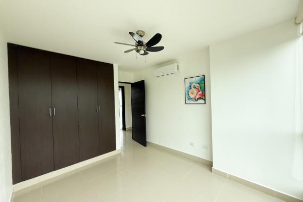 Amplio apartamento familiar en venta en pine hill