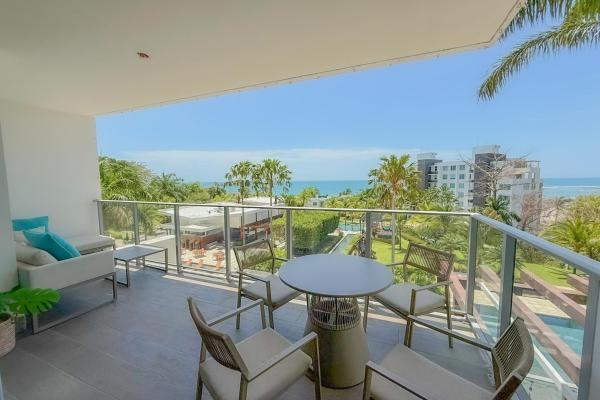 Vivienda moderna con vistas al océano en riomar
