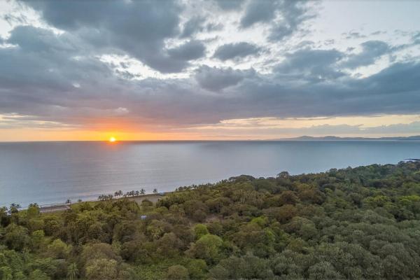 Casa con vista al mar en morrillo heights, veraguas