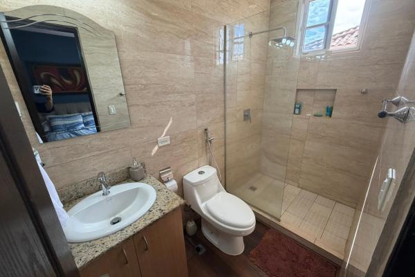 House for sale in villa valencia, south coast