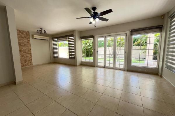 Casa en venta en costa sur - p.h. villa valencia